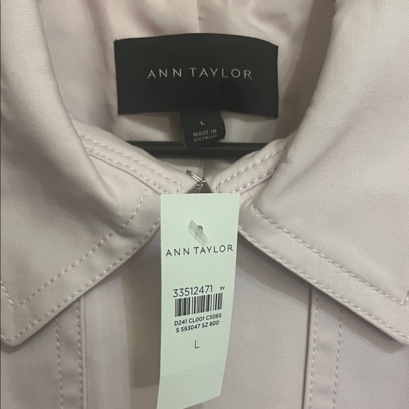 Ann Taylor Light Pink Double-Breasted Large Trench with Belt NWT - Picture 2 of 8